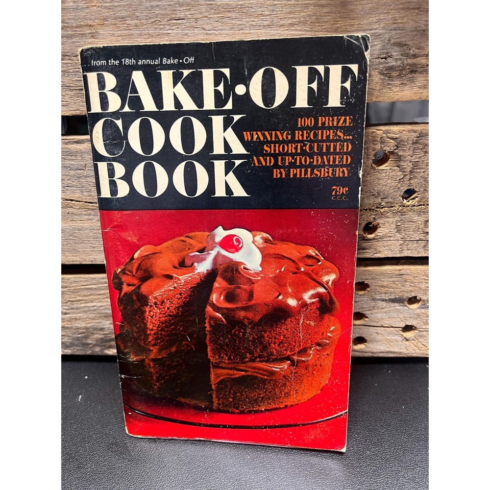 Vintage Pillsbury 18th Annual Bake Off Cookbook 1967